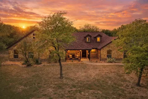 125 Miramar Cir, Weatherford, TX 76085