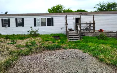 1574 Highland Acres Dr, Kaufman, TX 75142