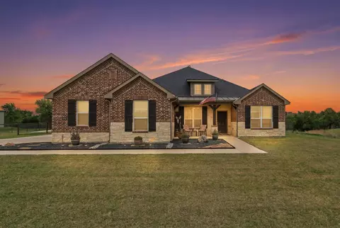 1052 Winecup Ln, Weatherford, TX 76085
