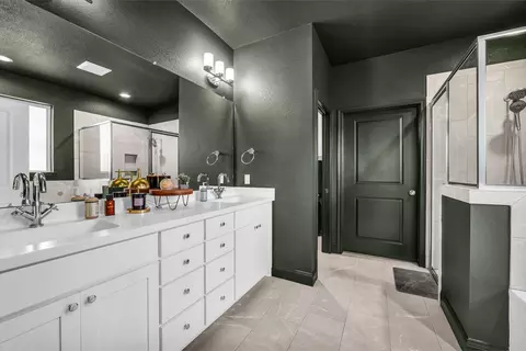 Bath - 10405 Aquilla Trl, Waco, TX 76708 photo 8 of 8