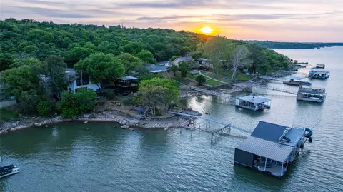 440 Lakeside Dr, Brownwood, TX 76801