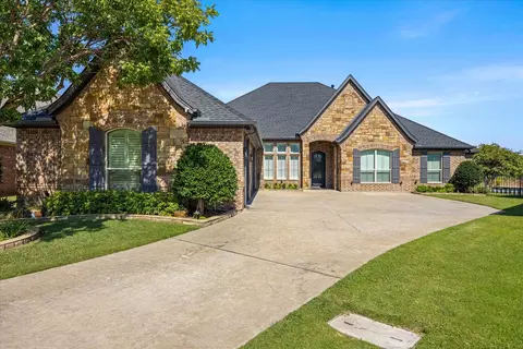 1203 Huntington Cove Ct, Granbury, TX 76048