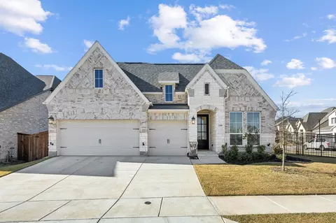 2100 Pleasant Run Ln, Fort Worth, TX 76008