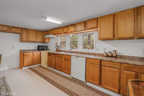 Kitchen - 121 Willow St, Heflin, LA 71039 photo 1 of 5