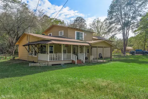 Exterior - 121 Willow St, Heflin, LA 71039 photo 4 of 7