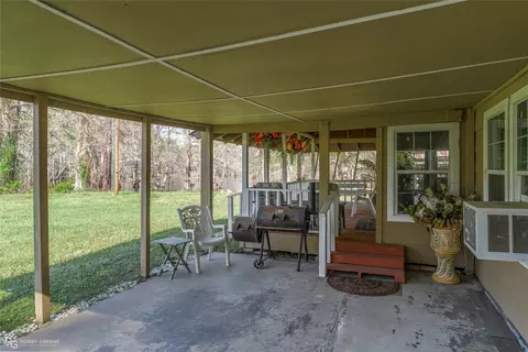Exterior - 121 Willow St, Heflin, LA 71039 photo 5 of 7