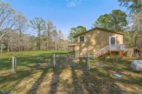 Exterior - 121 Willow St, Heflin, LA 71039 photo 7 of 7