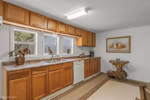 Kitchen - 121 Willow St, Heflin, LA 71039 photo 2 of 5