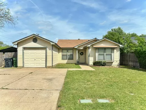 1501 Gentle Wind Dr, Arlington, TX 76018