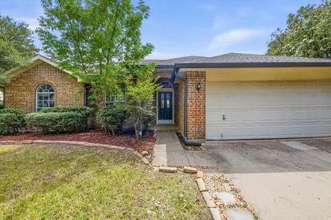 5312 Grand Mesa Dr, Fort Worth, TX 76137