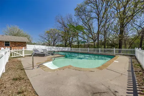 Exterior - 54 Doty Ln, Denison, TX 75021 photo 3 of 5