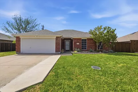 507 Clairmont St, Farmersville, TX 75442