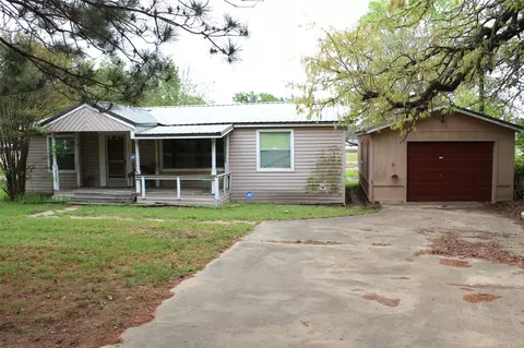 107 Shoreline Dr, Mabank, TX 75156
