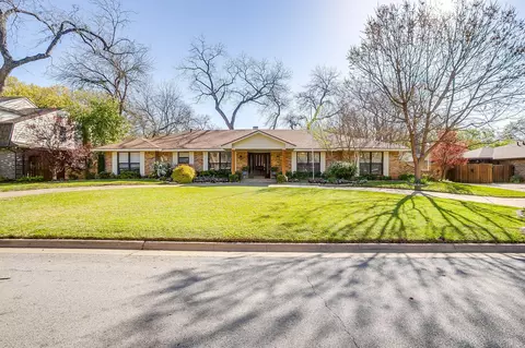 1205 Shady Creek Dr, Euless, TX 76040