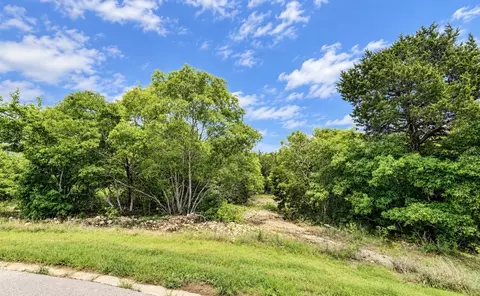 8505 Shetland Ct W, Cleburne, TX 76033