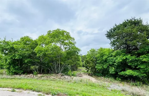 8505 Shetland Ct W, Cleburne, TX 76033