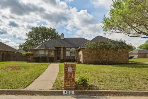 500 Bluebonnet Dr, Burleson, TX 76028
