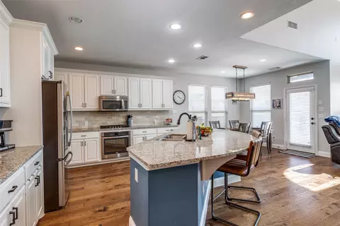 809 Llano Fls, Mckinney, TX 75071