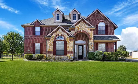 5024 Running Brook Dr, Joshua, TX 76058