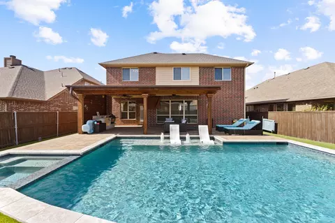 724 Marietta Ln, Aubrey, TX 76227