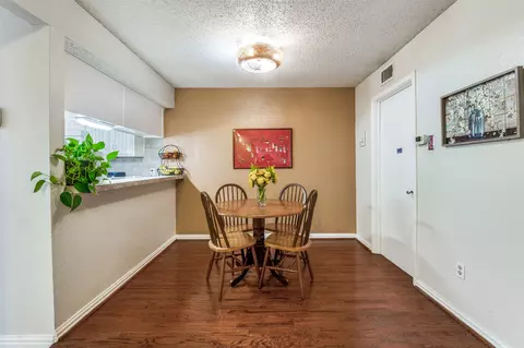 895 Dublin Dr #4, Richardson, TX 75080