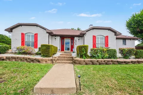 2212 Southern Ct, Carrollton, TX 75006