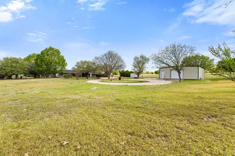 961 Shilling Dr, Elm Mott, TX 76640