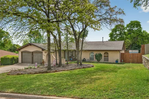 7362 Greenacres Dr, Fort Worth, TX 76112