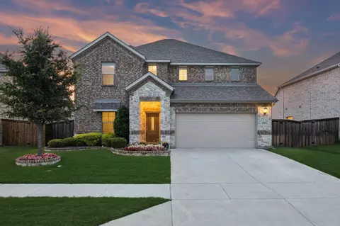 10105 Lakemont Dr, Fort Worth, TX 76131