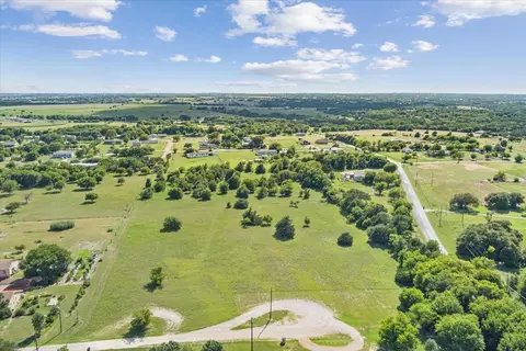 110 Brown Dr, Eddy, TX 76524 photo 6