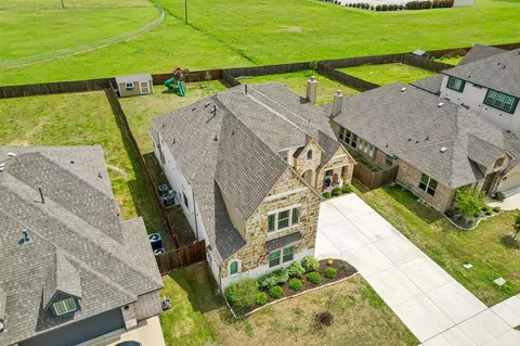 213 Lakewood Ln, Ponder, TX 76259