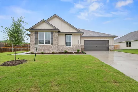 8000 Candy Ln, Waco, TX 76708