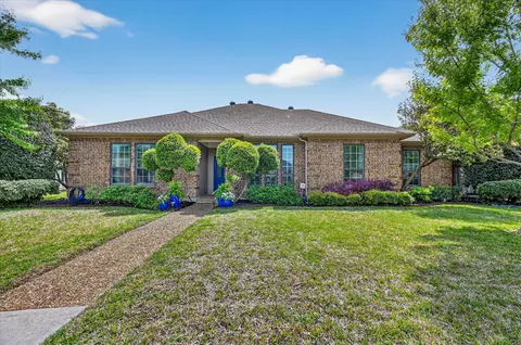 1321 Watersedge Dr, Plano, TX 75093