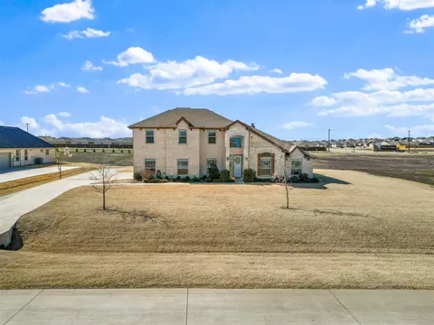1133 Barrix Dr, Forney, TX 75126