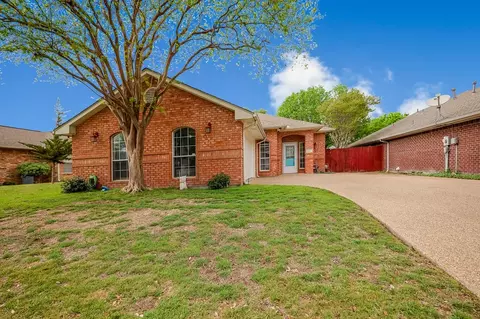 721 Azalea Trl, Waxahachie, TX 75165