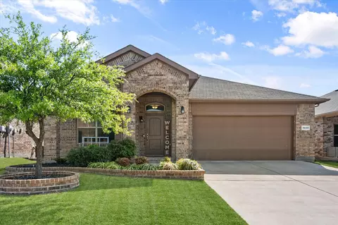 1040 Brownford Dr, Burleson, TX 76028