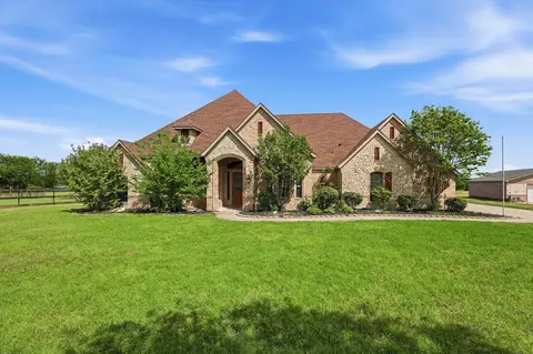 4430 Bucking Bronc Dr, Fort Worth, TX 76126