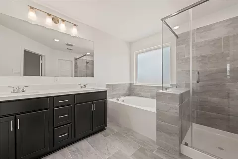 Bath - 8024 Candy Ln, Waco, TX 76708 photo 2 of 2