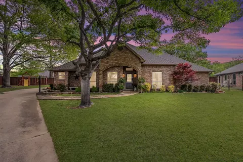 1413 Wedglea Ct, Bedford, TX 76021