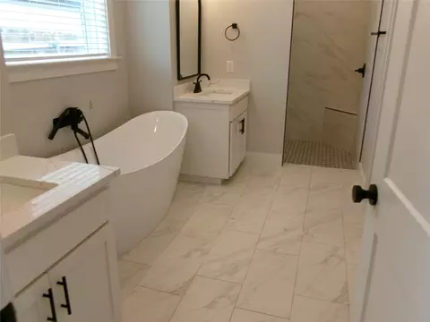 137 Stadium Ln, Van, TX 75790 photo 4