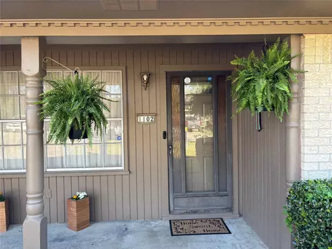 1102 Anthony Dr, Ennis, TX 75119