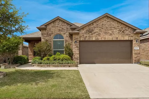 1021 Brownford Dr, Burleson, TX 76028