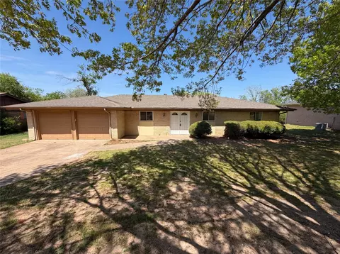 607 State St, Weatherford, TX 76086