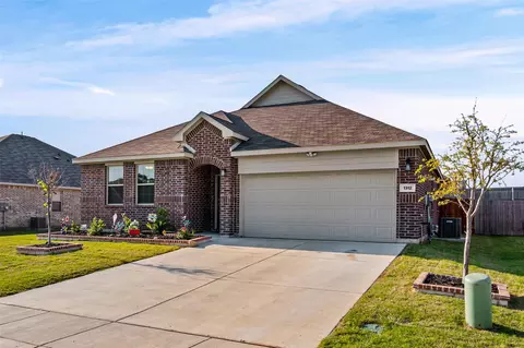1312 Pistachio Dr, Azle, TX 76020