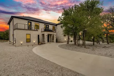 124 Cote D Azur Dr, Chico, TX 76431