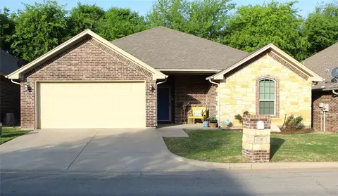 1736 Sully Ct, Stephenville, TX 76401
