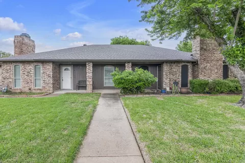 5730 Westchase Dr, North Richland Hills, TX 76180