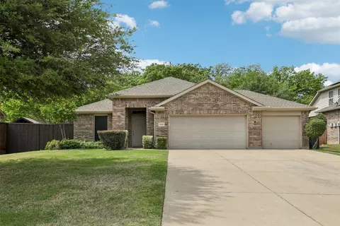 4109 Aqueduct Dr, Denton, TX 76210