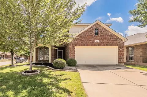 4648 Prickly Pear Dr, Fort Worth, TX 76244