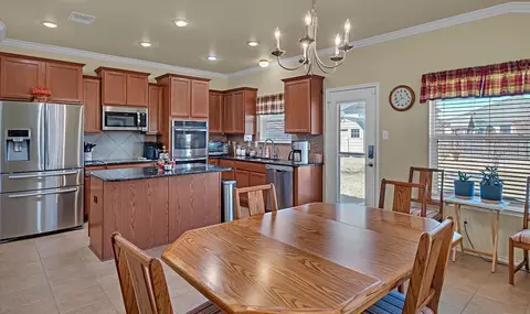 Kitchen - 9836 Shallow Creek Dr, Waco, TX 76708 photo 2 of 7